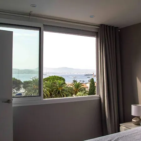 Апартаменти Serenite Marines ‣incredible Sea View *