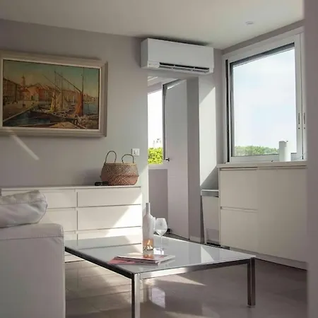 Serenite Marines ‣incredible Sea View Apartmán *